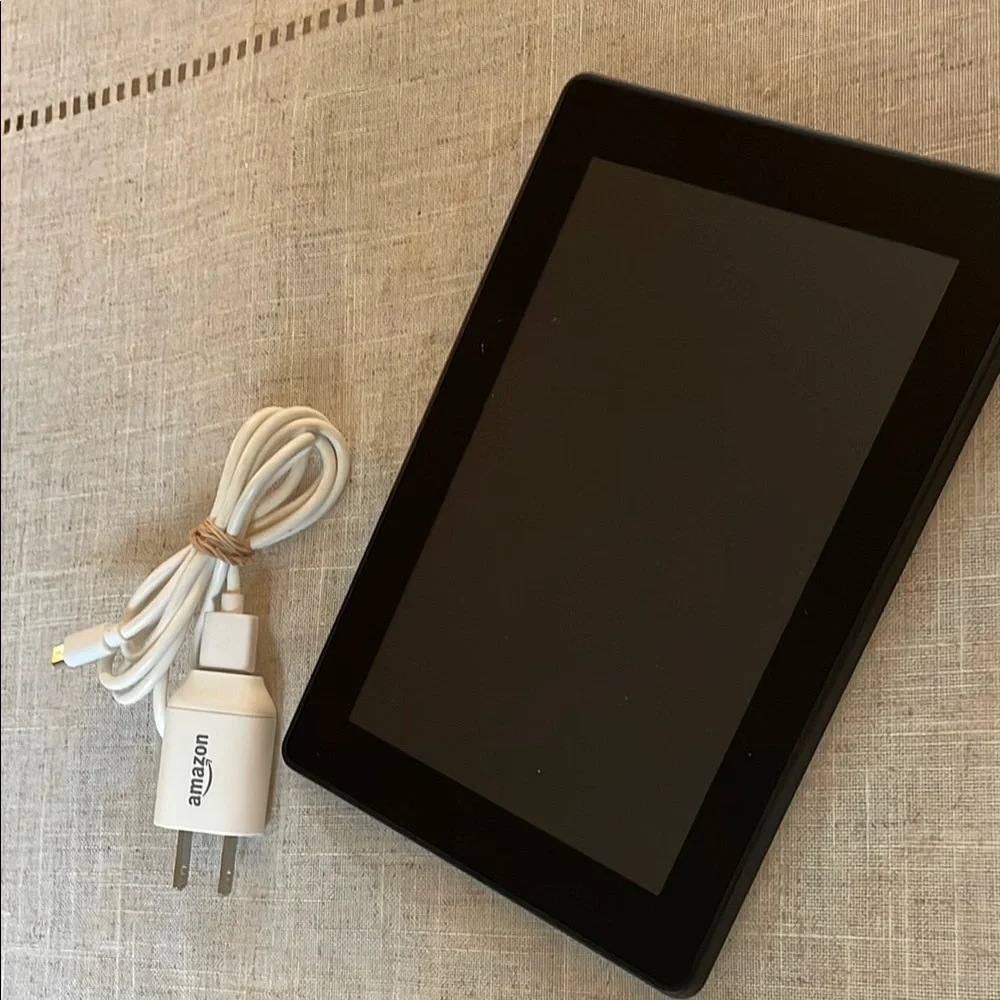 Amazon Kindle Fire HD 3rd Gen. Black Tablet w/ charger